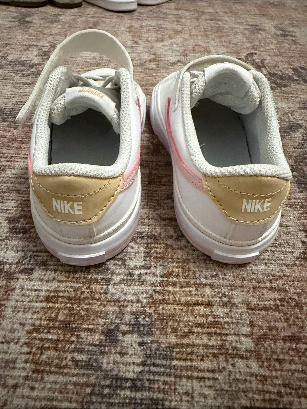 New Nike Kids' White & Pink Everyday Sneaker